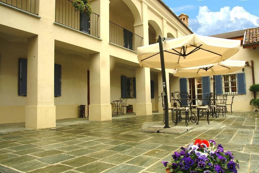 Marcarini Agriturismo Neviglie Exterior photo